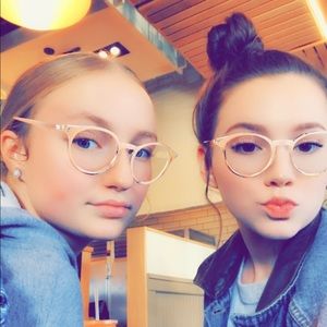 Meet your Posher, Dru-shea & devin-aria